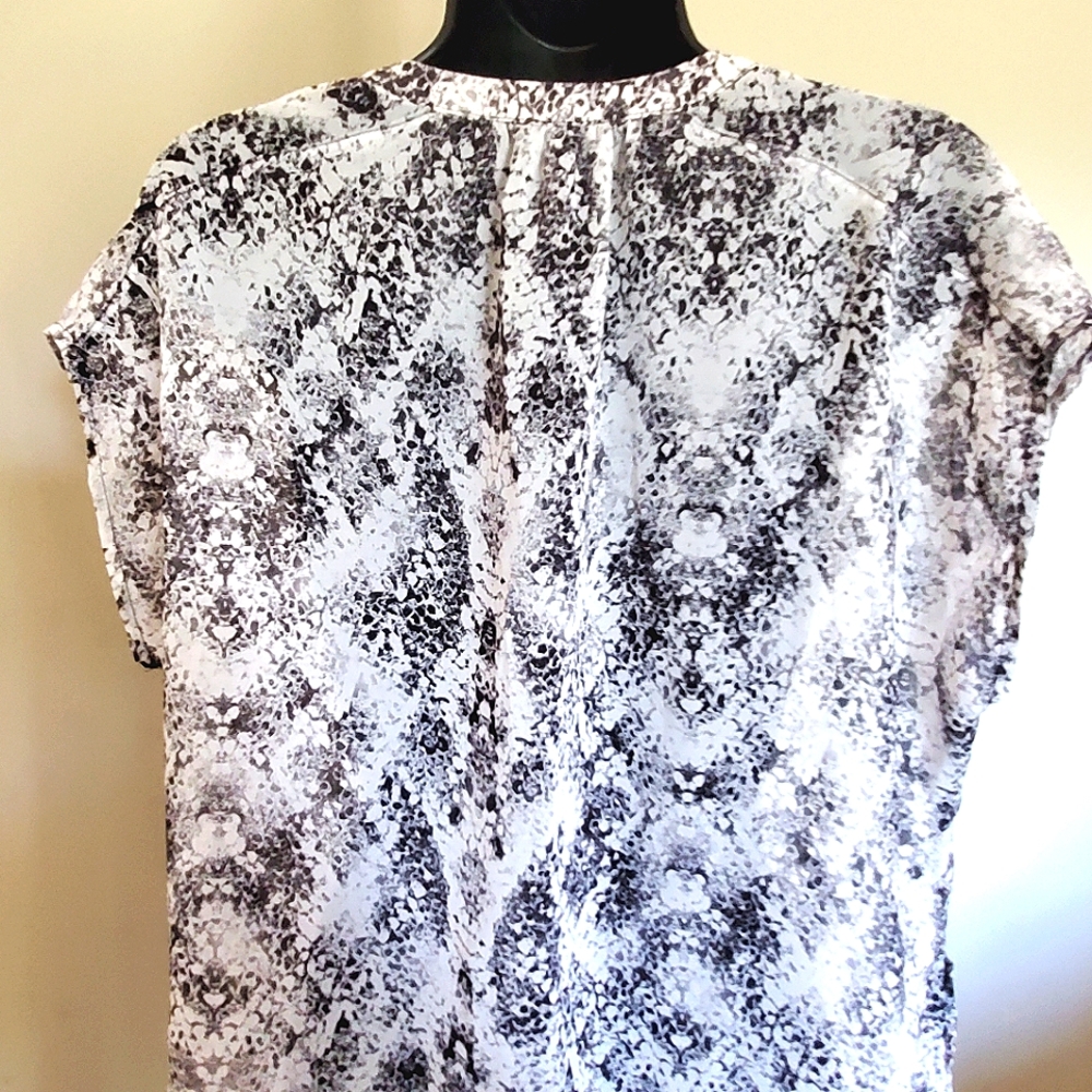 George Print Sheer Top - Picture 4 of 6
